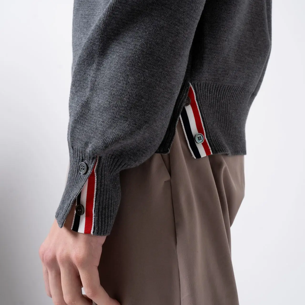 【送料&関税込】Thom Browne Relaxed-fit Crew Neck Pullover MJT248A-06910-415_V1.jpg?v=