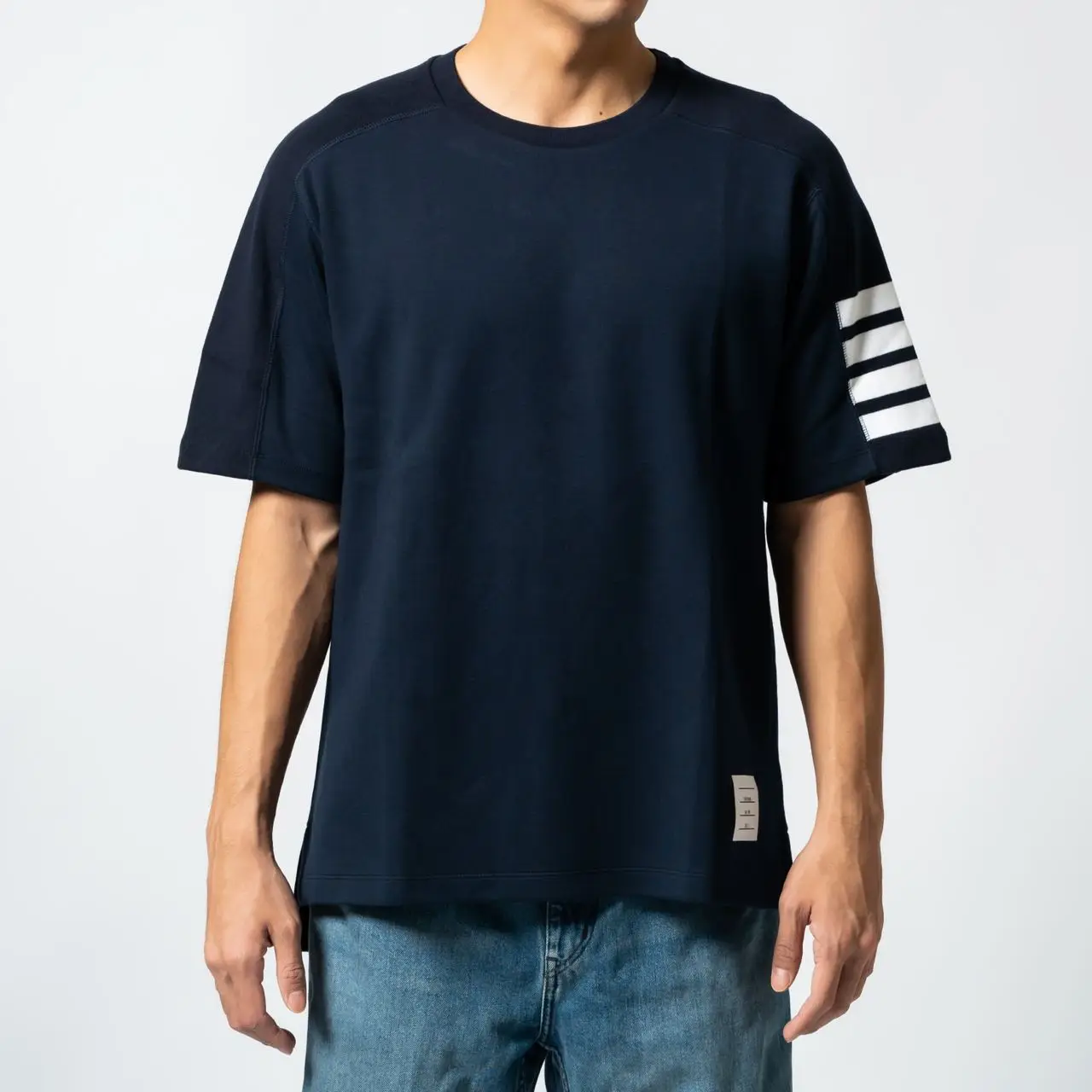 Thom Browne 4-Bar Stripe Sleeve T-Shirt Navy – voilà.id