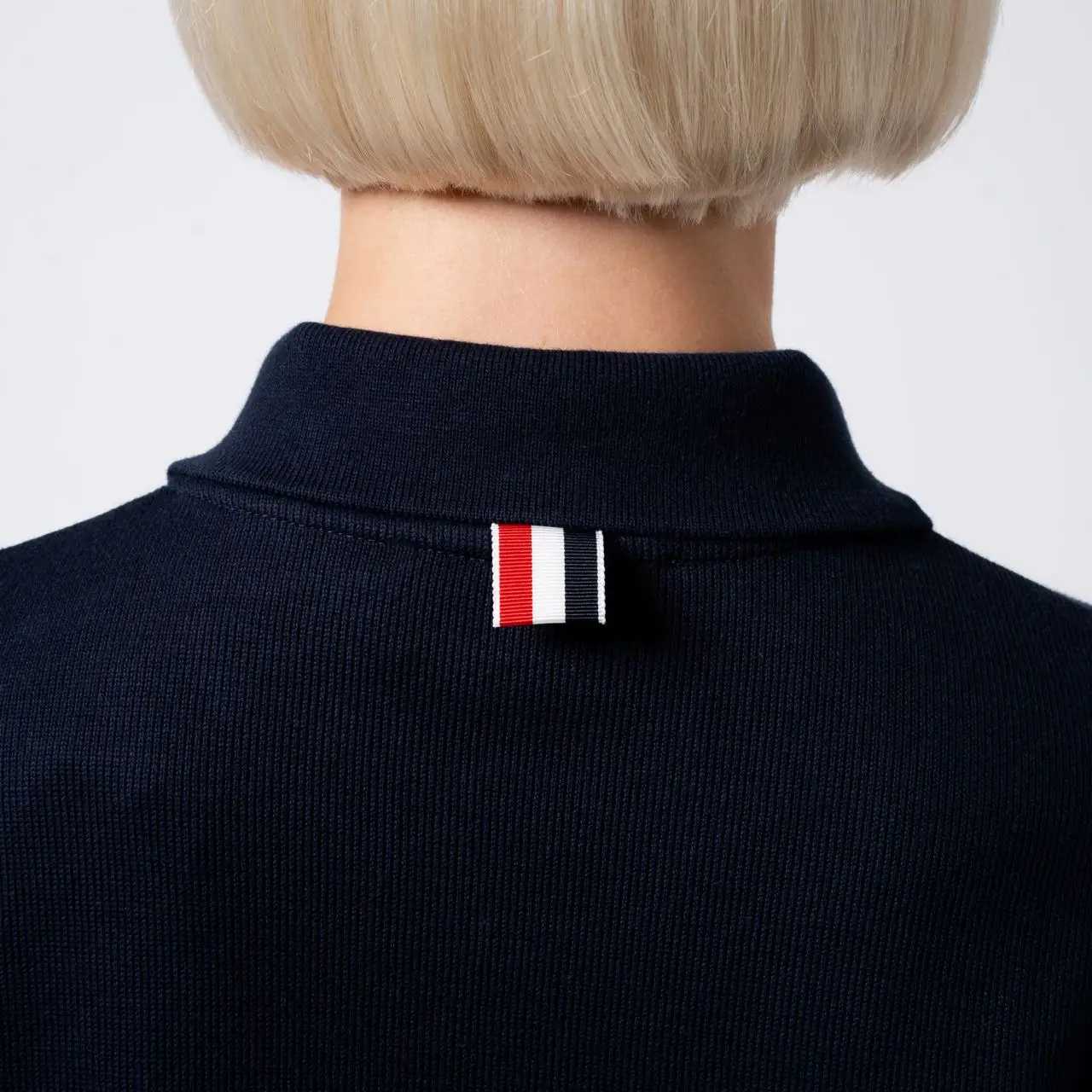 Tシャツ・カットソー THOM BROWNE FW25 \"4-BAR\" KNITTED T-SHIRT (FKA498A Y3036482) Jersey Stitch Pointelle 4-Bar Tee | Thom Browne