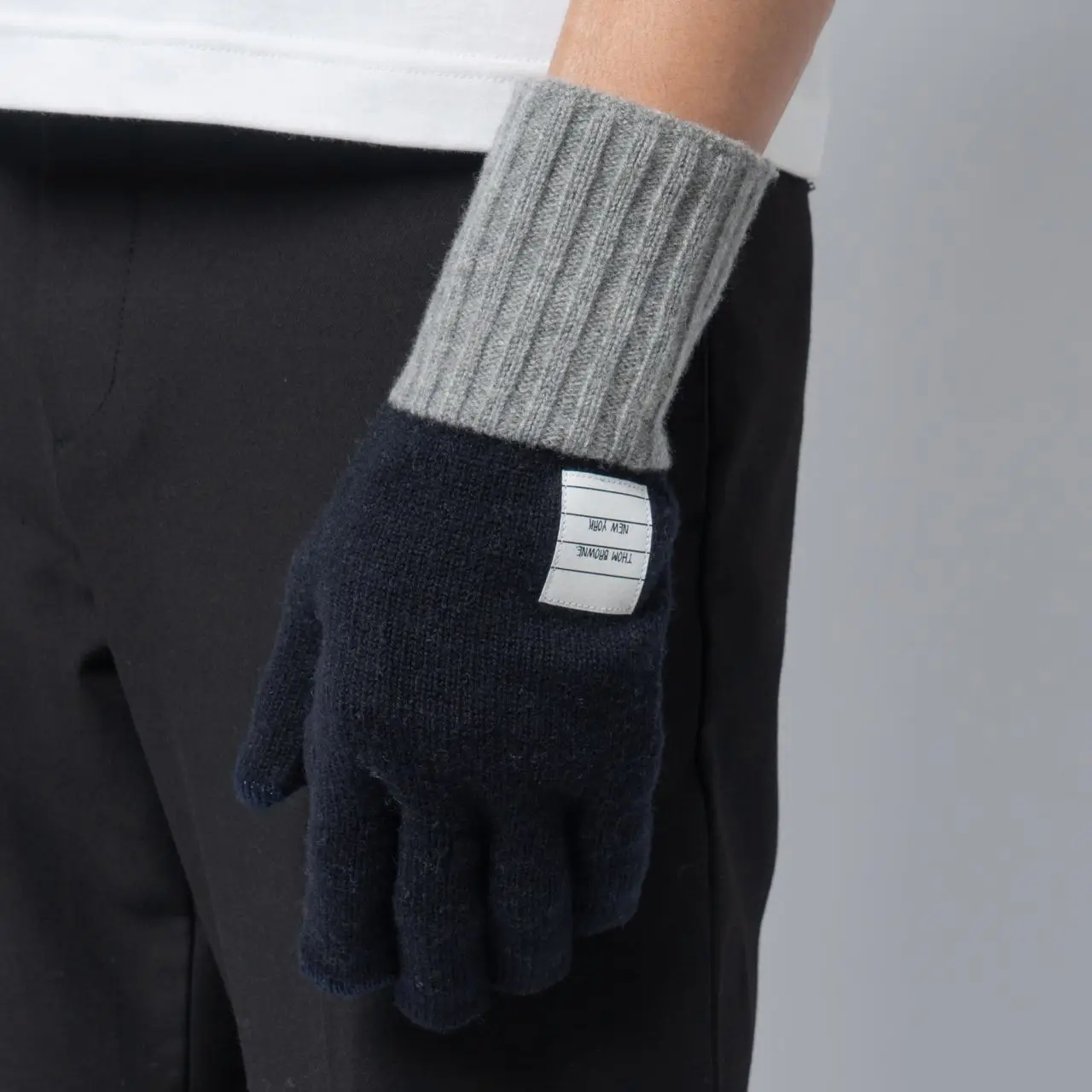 Thom Browne Merino Wool Jersey Paper Label Touchscreen Gloves Navy