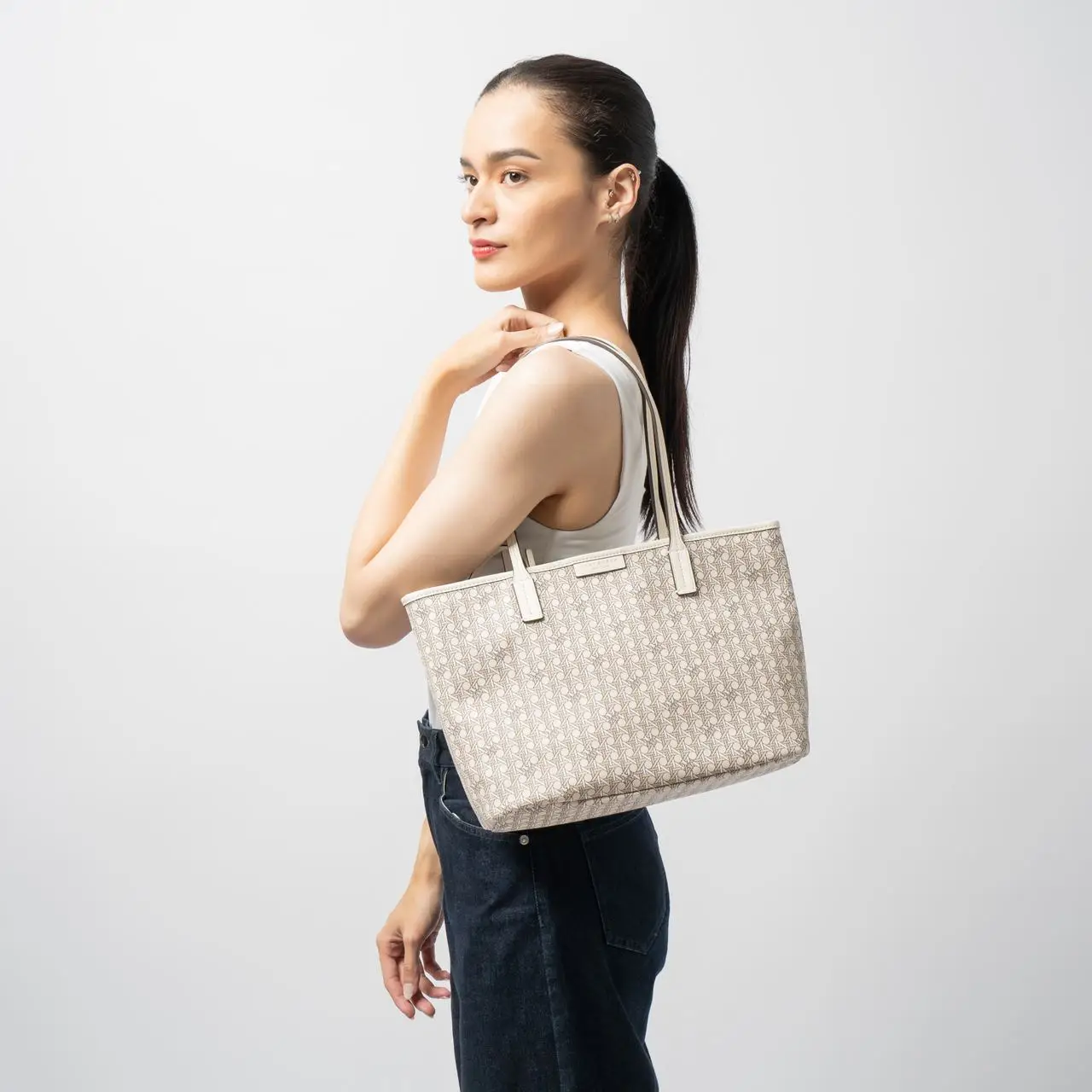 Tory burch new ivory bag top