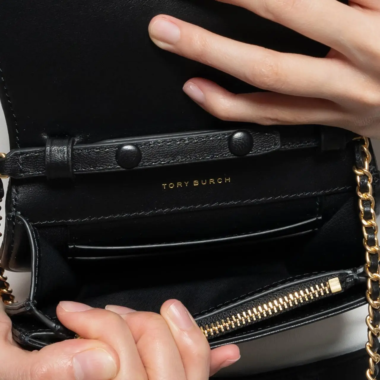 財布・小物その他 TORY BURCH MINI FLEMING CHAIN WALLET Tory Burch Mini Fleming Soft Chain Wallet – Luxe Paradise