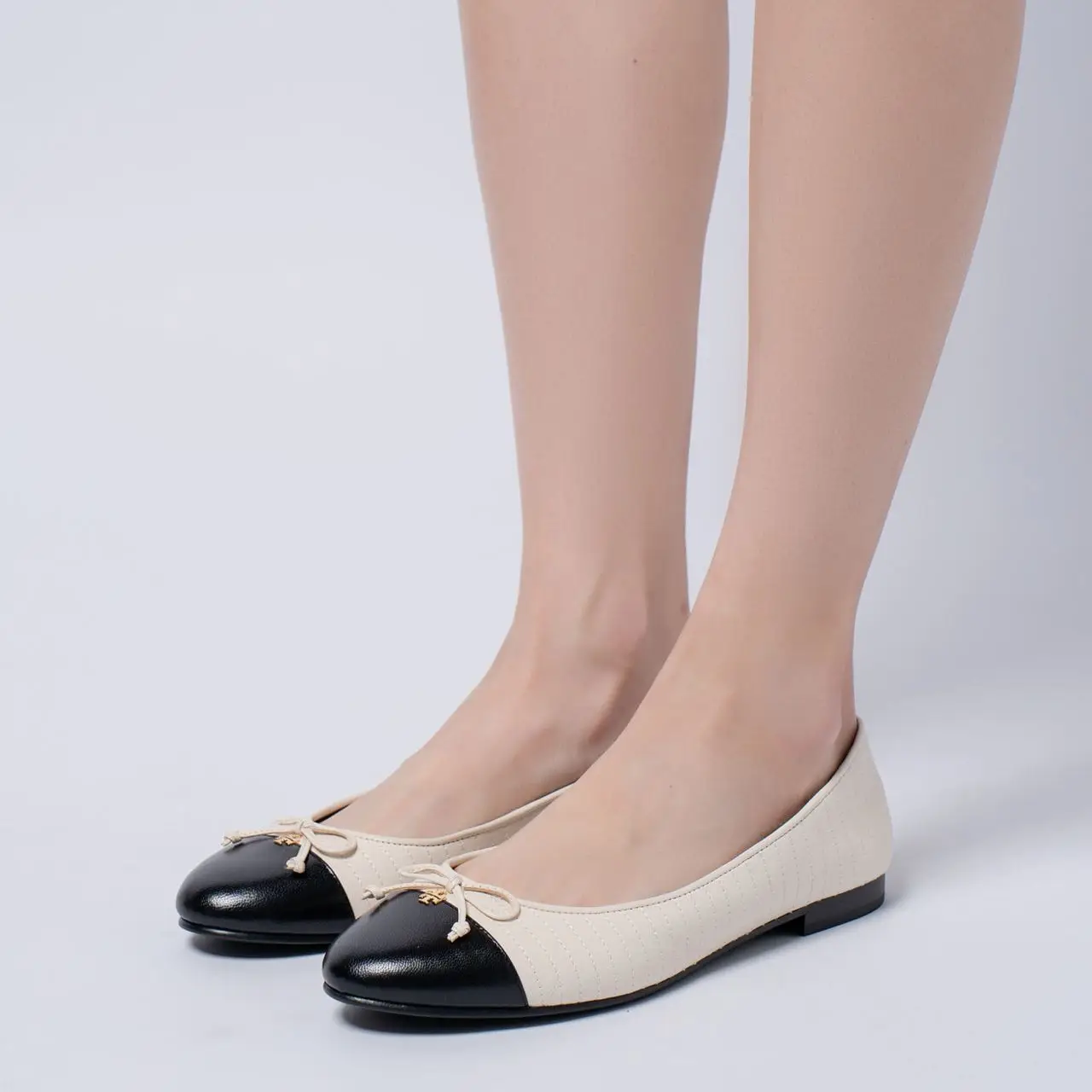 Tory burch cap toe ballet flat sale