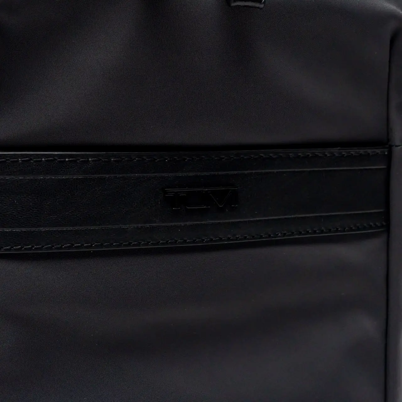 Tumi Ridgeview Sling Bag Grey – voilà.id
