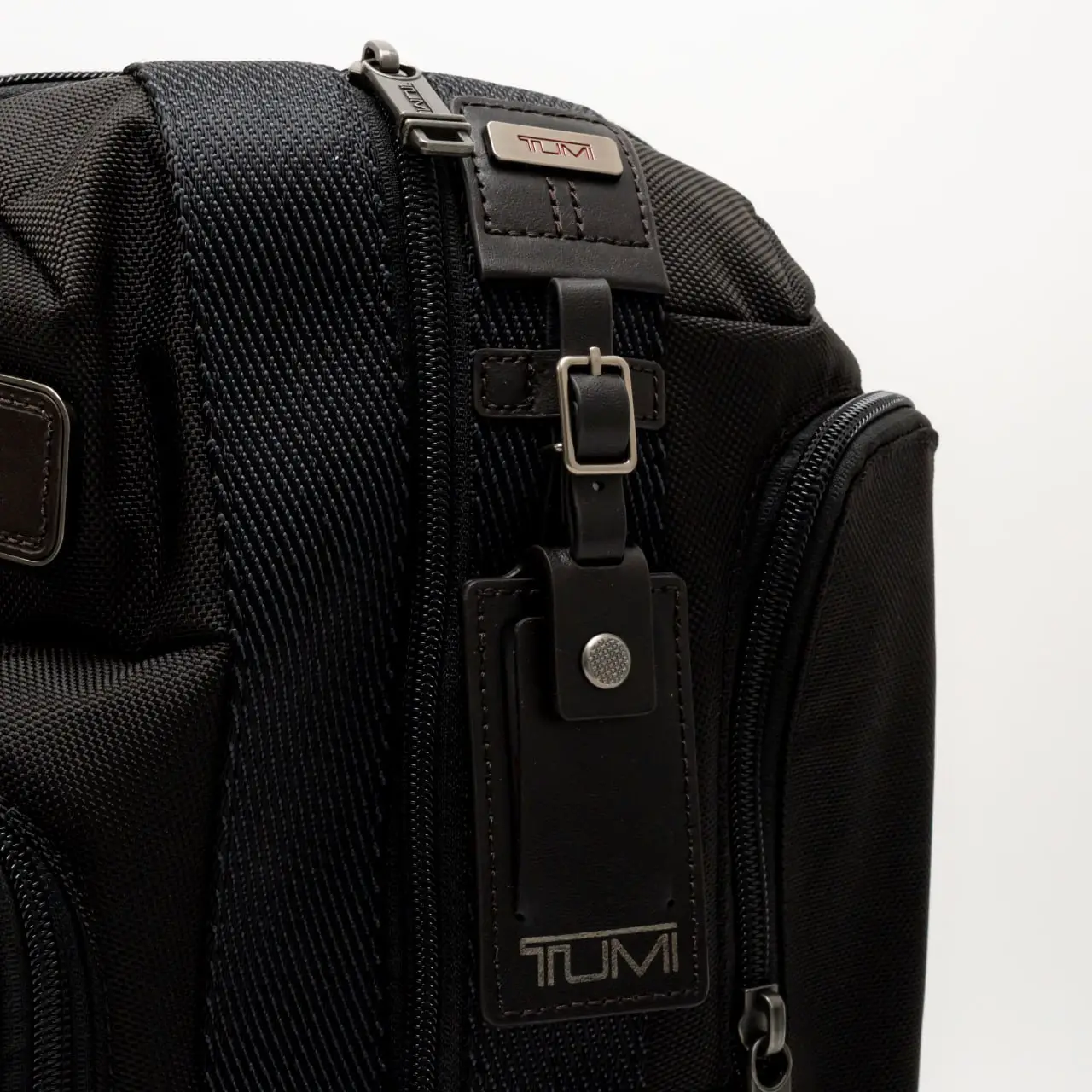h*o様 TUMI 2223404CHRO Higgings Slinger Higgins Sling Bag Black - TUMI – Balilene