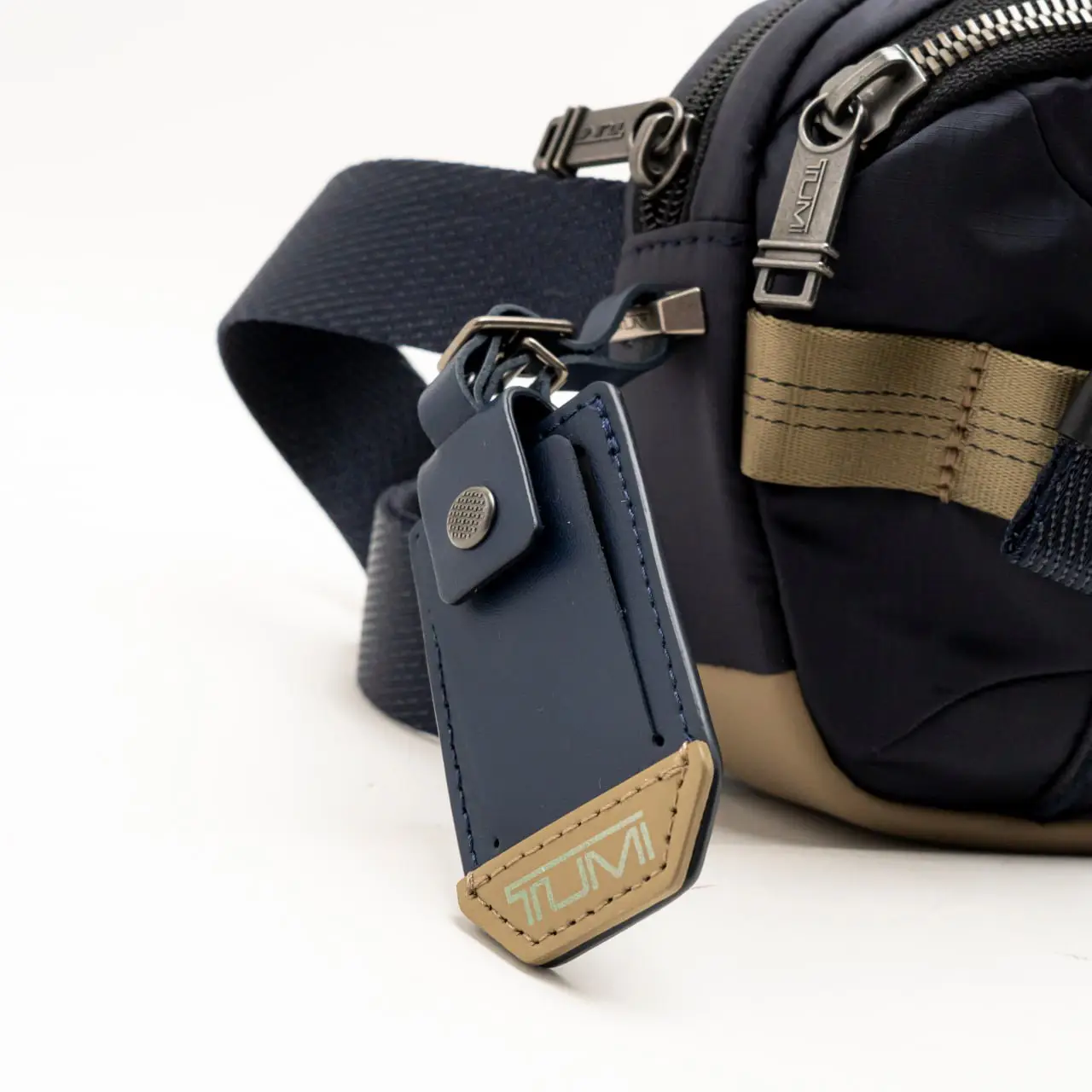 Tumi Alpha Bravo Peyton Bike Sling Bag Midnight Navy/Khaki – voilà.id