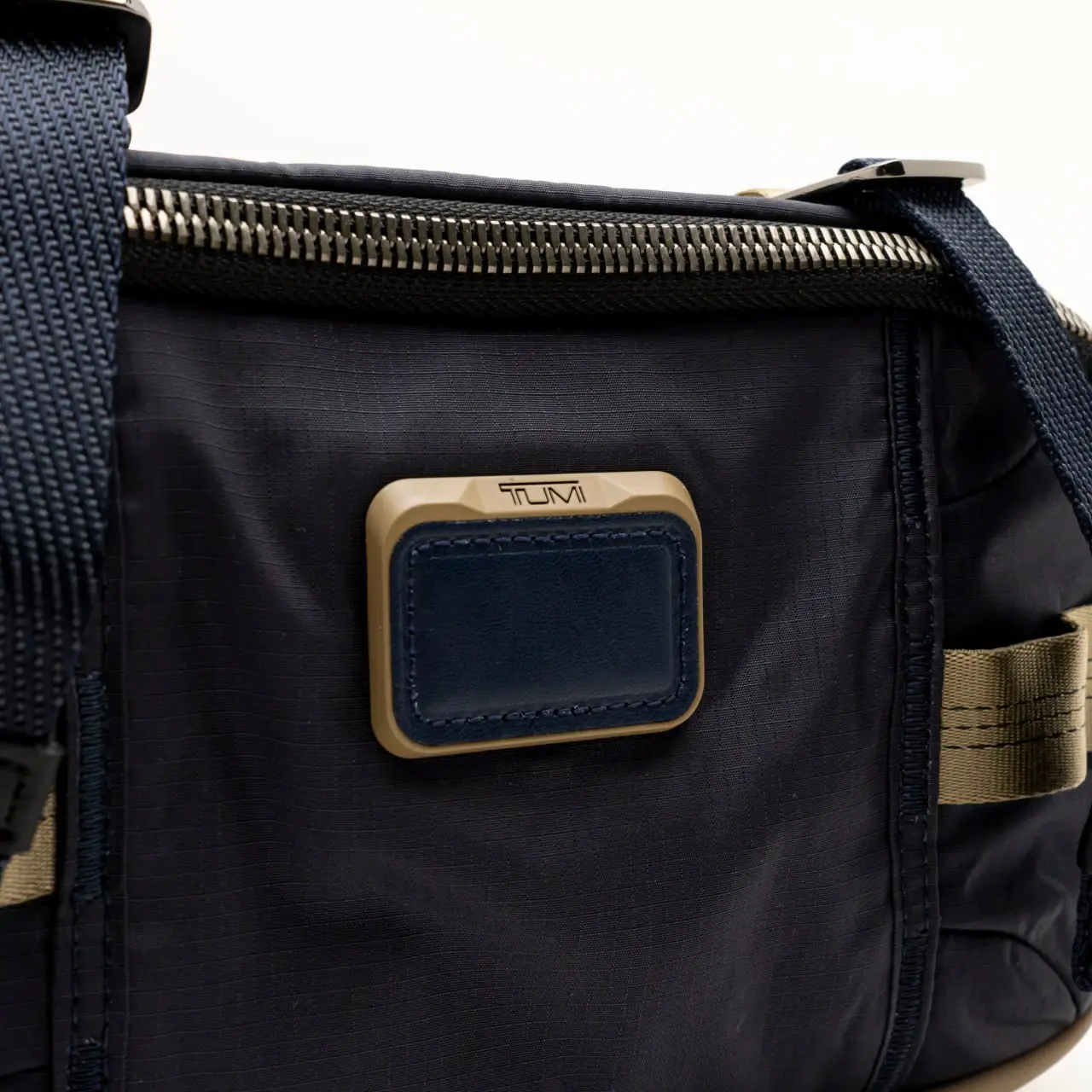 セール TUMI Alpha Bravo Peyton Alpha Bravo Peyton Bike Sling