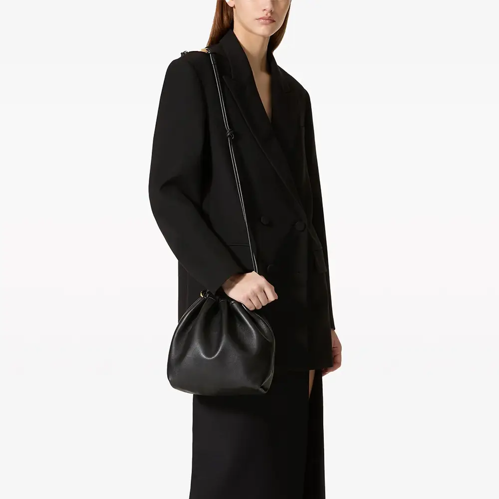 VALENTINO GARAVANI VLOGO Pouf medium レザー バケットバッグ Valentino Garavani Mini VLogo Pouf Bucket Bag | Black | FARFETCH