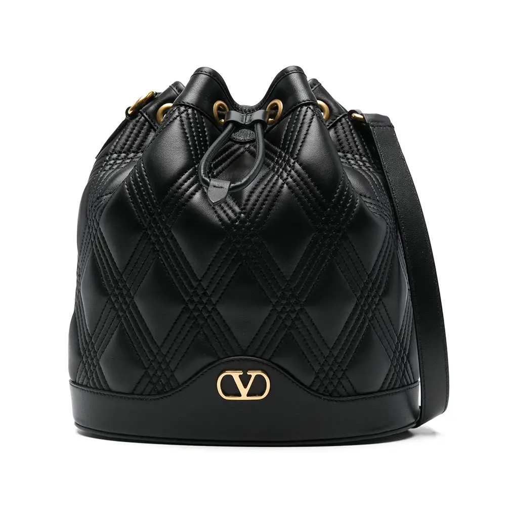 【Miu Miu】 Matelasse Nappa Leather Bucket Bag Black Miu Miu Matelassé Nappa Leather Bucket Bag Black – voilà.id