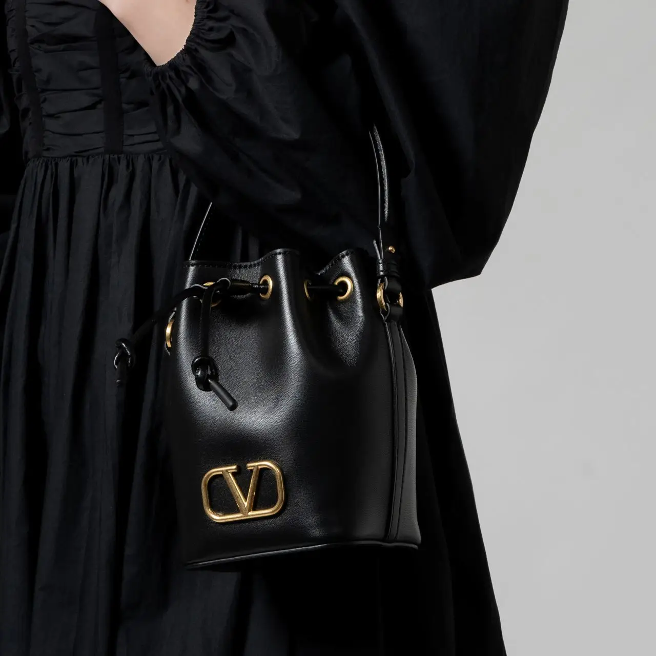 Valentino Garavani VLogo Signature Bucket Bag Leather Black