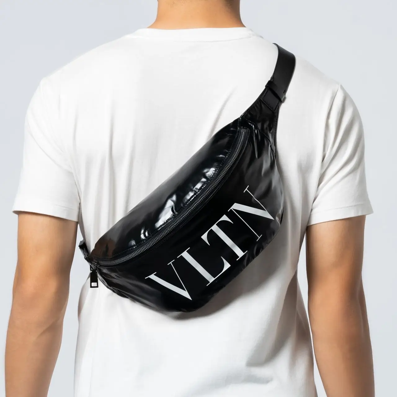 Valentino vltn belt bag hotsell