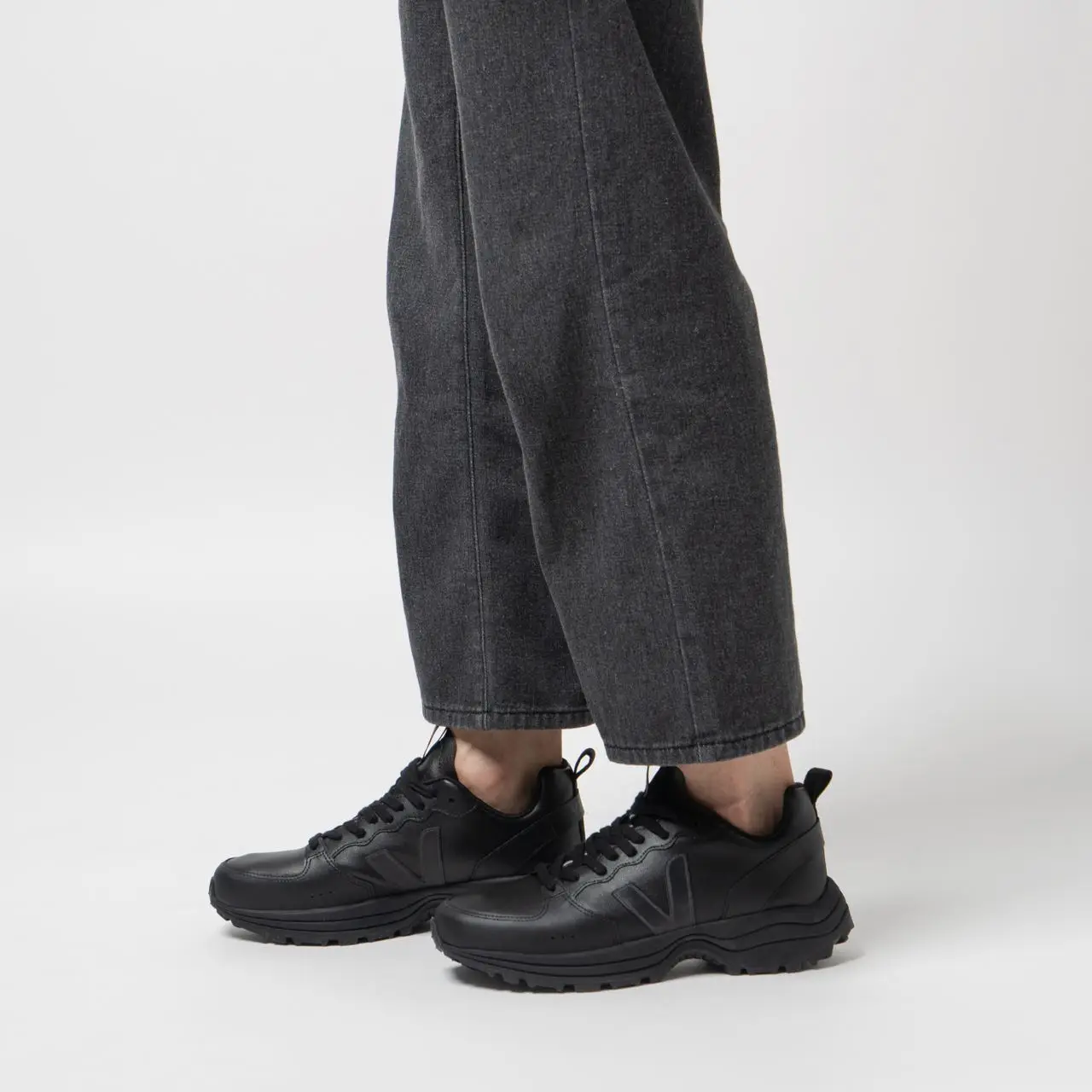 VEJA VENTURI CWL FULL BLACK【24cm】 VENTURI CWL FULL BLACK | VEJA