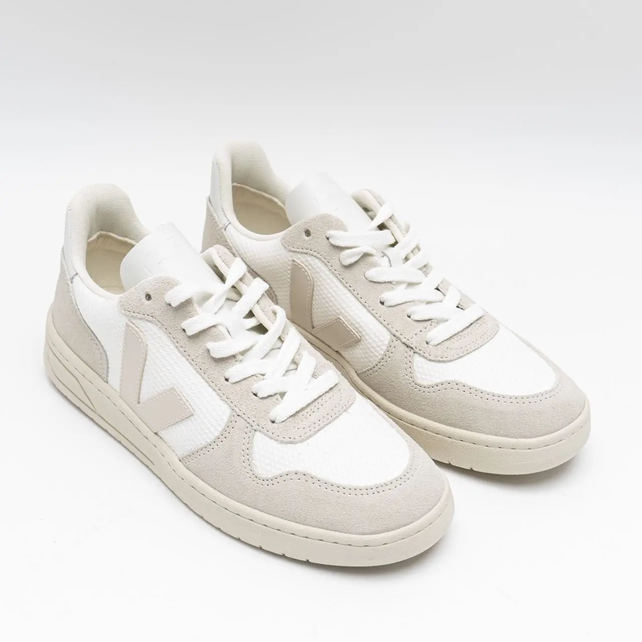 Veja V-10 B-Mesh Low Top Sneakers White Natural Pierre Women