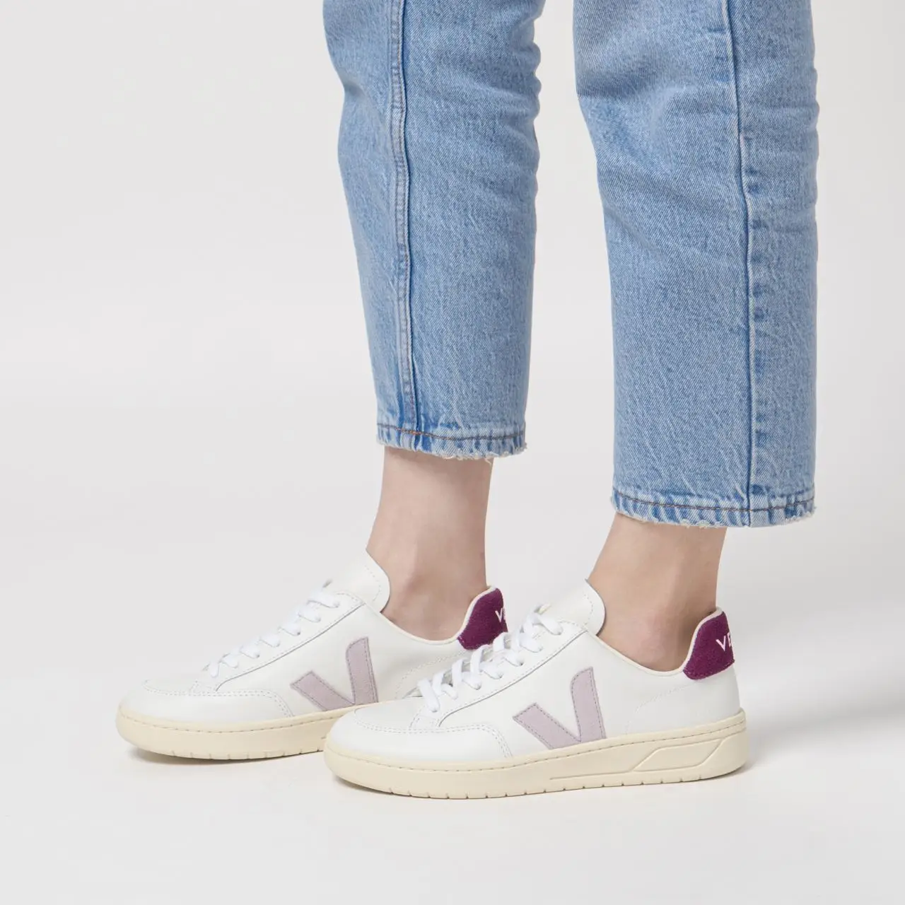 VEJA Esplar online Magenta Glitter Suede Sneakers