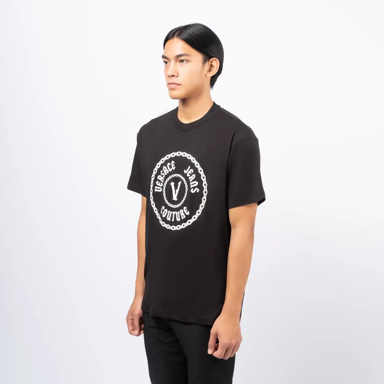 Versace Gothic V-Emblem Regular Fit T-Shirt Black White