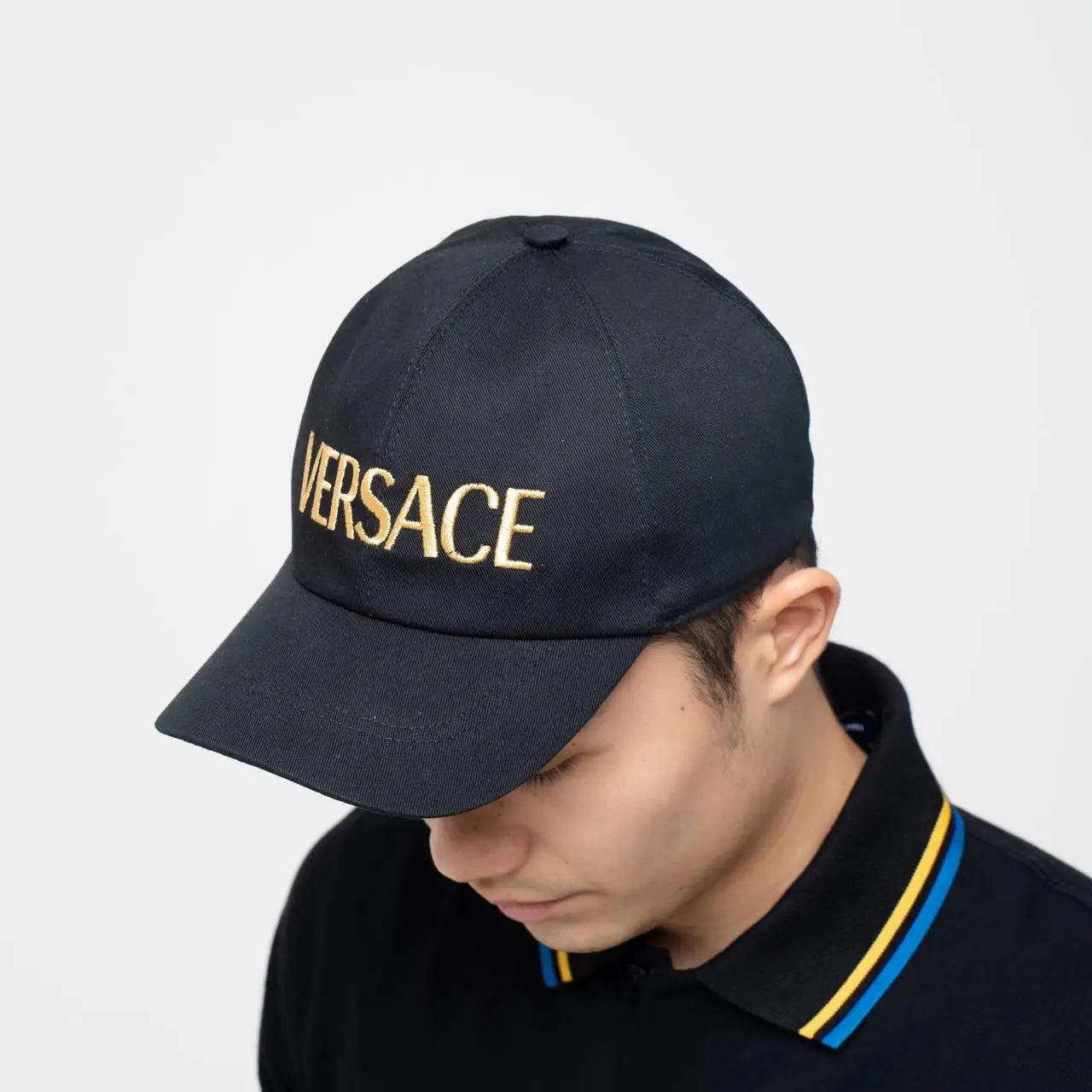 Versace★素敵！Logo Embroidery Black Baseball Cap Versace: Black Embroidered Logo Cap | SSENSE