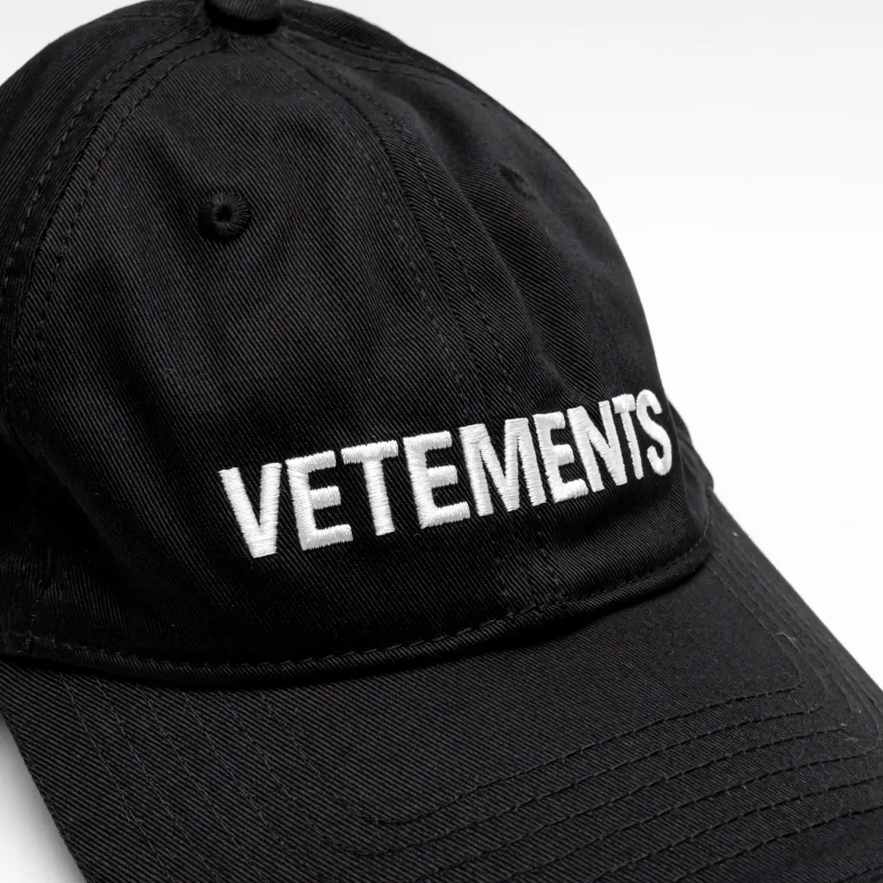 sb-1667) VETEMENTS LOGO CAP ブラック sb-1667) VETEMENTS LOGO CAP ブラック VETEMENTS Black Metal