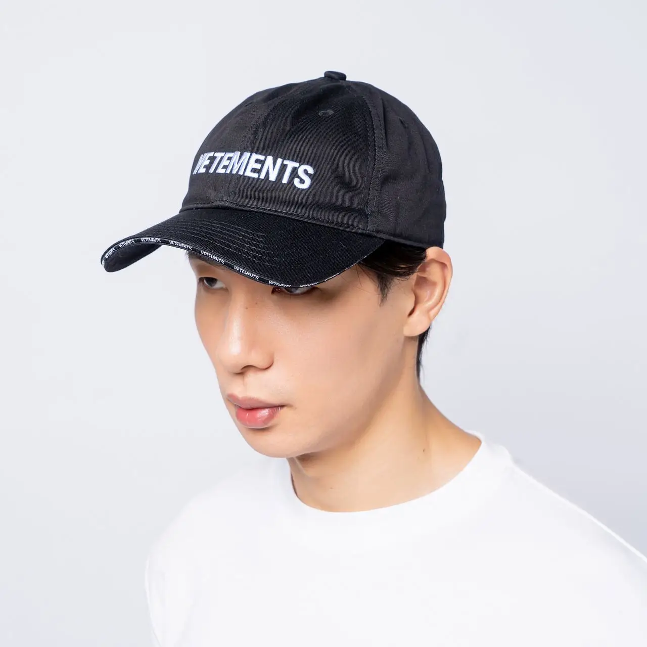 sb-1667) VETEMENTS LOGO CAP ブラック sb-1667) VETEMENTS LOGO CAP ブラック VETEMENTS Black Metal
